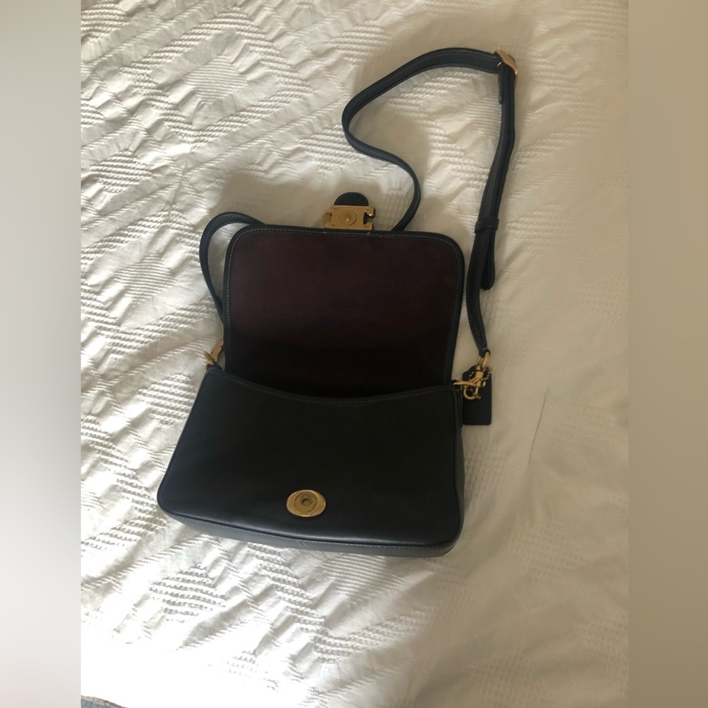 Soft calf Leather Tabby Coach Purse - Picture 2 of 3